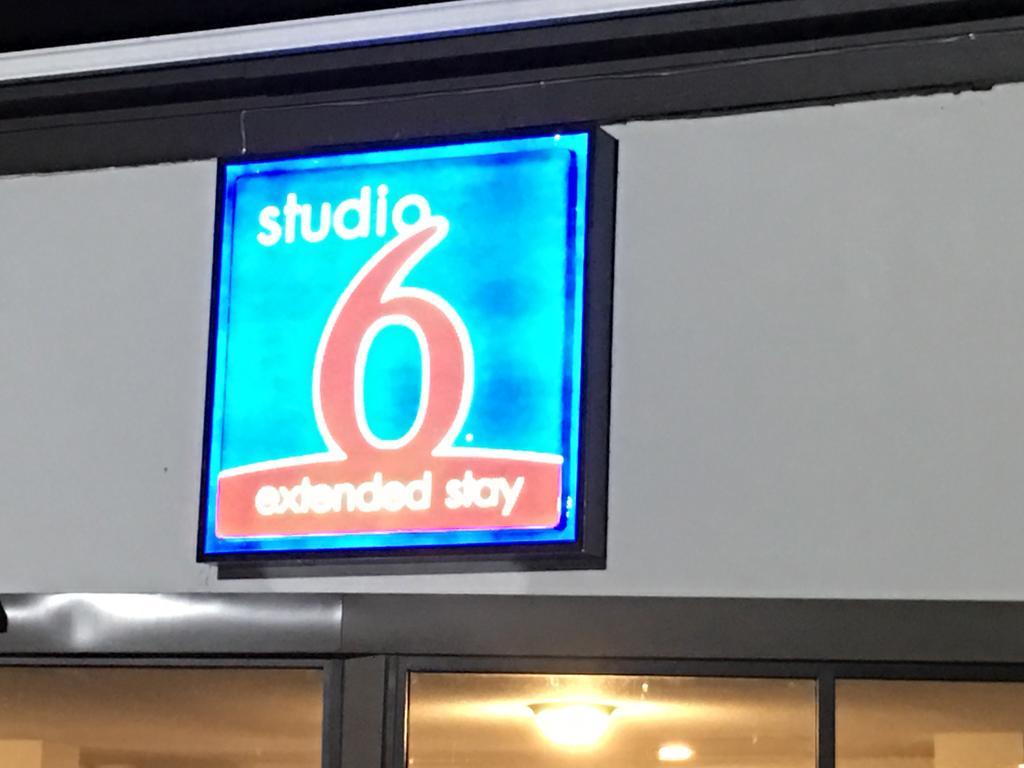 Studio 6-Indianapolis, In Luaran gambar